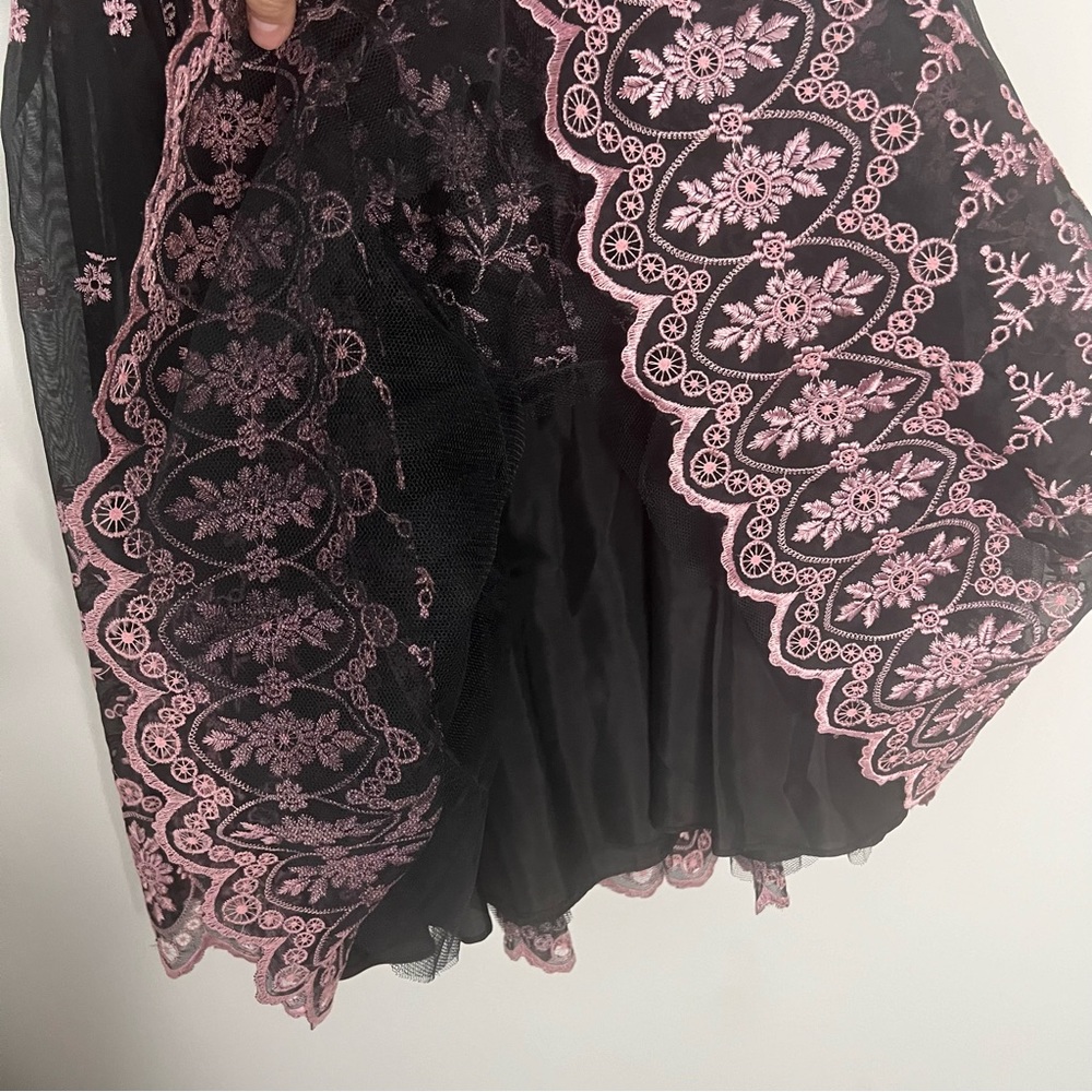 Betsey Johnson Black and Pink Strapless Dress - Picture 4 of 7